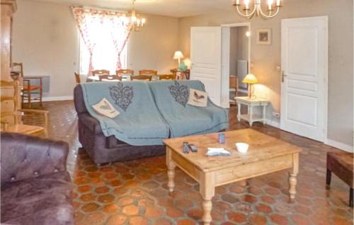 Vaudoy Casa | Lovely Home In Vaudoy-En-Brie With Wifi