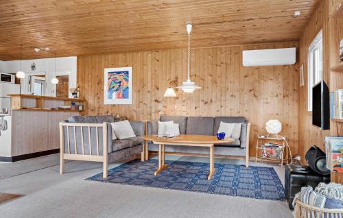 Vemb Casa | Lovely Home In Vemb With Wifi