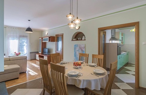 Orbanici Casa | Preciosa casa en Zminj con cocina.
