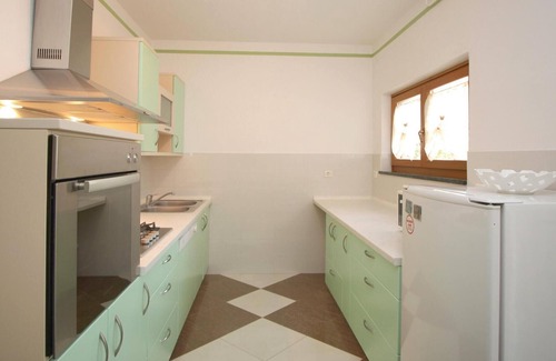 Orbanici Casa | Preciosa casa en Zminj con cocina.