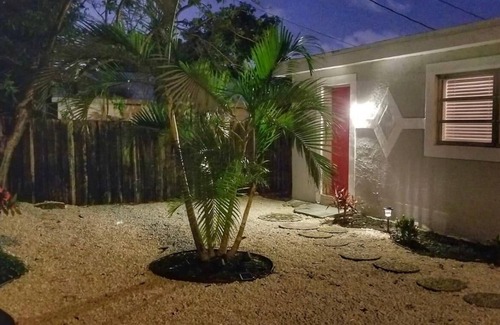 Middle River Terrace Cabaña | Lovely home near Wilton Manors, Las Olas & Beach