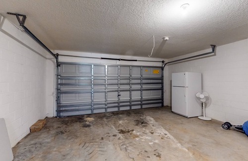 Lindfields Casa | Lovely home with a private pool, grill, washer/dryer, & AC - snowbird friendly