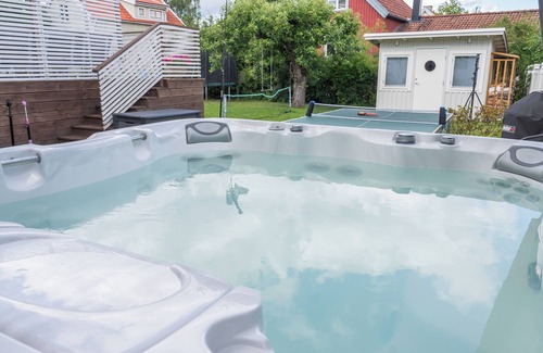 Enskede Villa | Encantadora casa cerca de la ciudad de Estocolmo para la gran familia