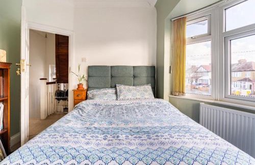 Lady Margaret Casa | Lovely house (Ealing, London)