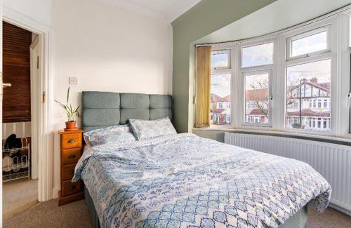 Lady Margaret Casa | Lovely house (Ealing, London)