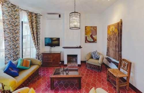Proyecto Escola Condominio | Lovely house in town on the 1 st Floor. 3BD Condo for rent in Downtown, Puerto vallarta
