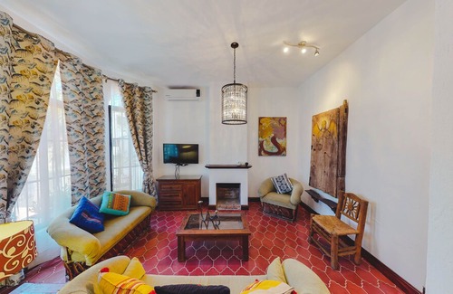 Proyecto Escola Condominio | Lovely house in town on the 1 st Floor. 3BD Condo for rent in Downtown, Puerto vallarta