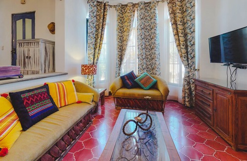 Proyecto Escola Condominio | Lovely house in town on the 1 st Floor. 3BD Condo for rent in Downtown, Puerto vallarta
