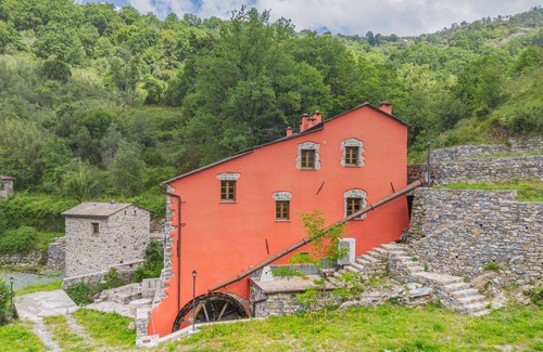 Velva Apartamento | Precioso apartamento para 4 personas con WIFI, TV, patio y aparcamiento