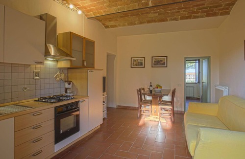 Tavarnelle Val di Pesa Apartamento | Apartamento con piscina, WIFI, TV, patio, mascotas permitida, vista panorámica, aparcamiento