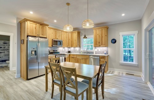 Manson Casa | Lovely Kerr Lake House w/ Private Dock!