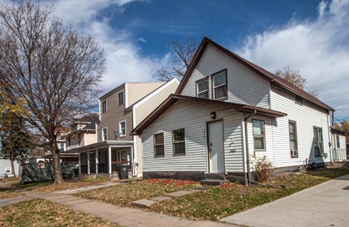 Des Moines Apartamento | Lovely King Bed Loft near Downtown, free parking