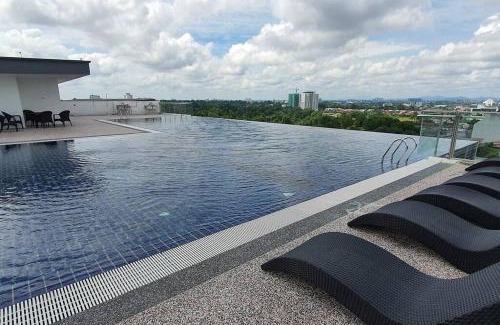 Batu Lintang Apartamento | Lovely Kozi Square Studio 1 Bedroom with Pool LV9B