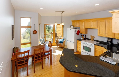 Tofte Casa | Lovely Lake Superior Waterfront Townhome, North Shore of MN.