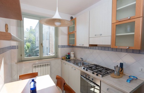Pedaso Apartamento | Encantador apartamento con terraza y vistas al mar.
