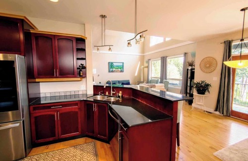 Otter Point Casa | Lovely large Lakehouse with breathtaking views in peaceful surroundings in Sooke