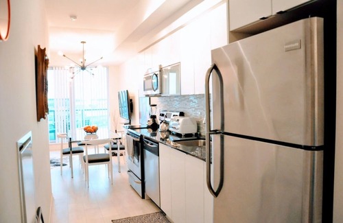 King West Village Condominio | Lovely Liberty Village condo