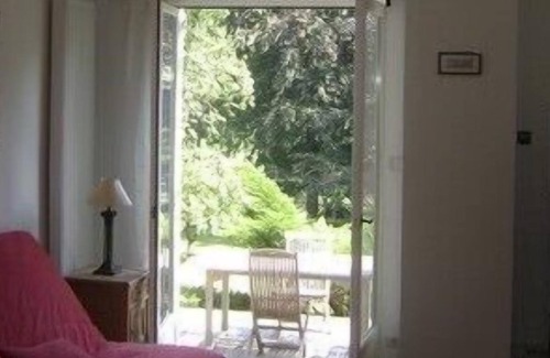 Saint-Etienne-au-Mont Apartamento | Hardelot, la encantadora casita del cuidador al borde de un parque arbolado.
