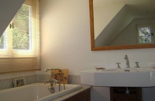 Saint-Etienne-au-Mont Apartamento | Hardelot, la encantadora casita del cuidador al borde de un parque arbolado.