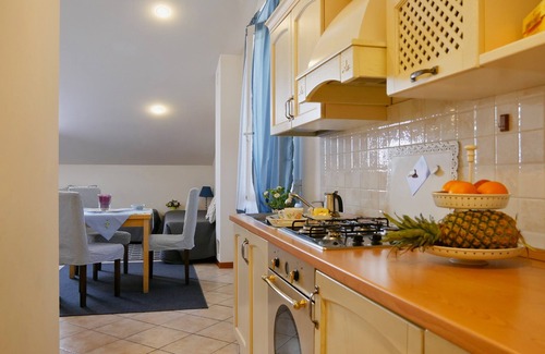 Colorno Apartamento | Desván precioso cerca del Palacio de Colorno, hogar de ALMA