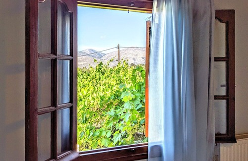Paliki Casa | Lovely Lontza A 2-Bedroom Cozy House