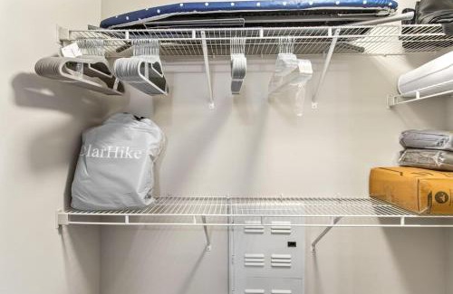 Chestnut Apartamento | Lovely Modern 1Br KingBed FreeParking Wi-Fi