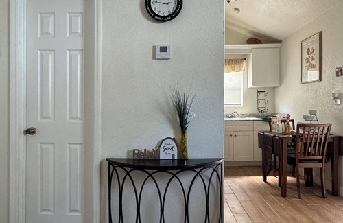 Delray Beach Cabaña | Lovely Modern Cottage in Delray Beach, Florida