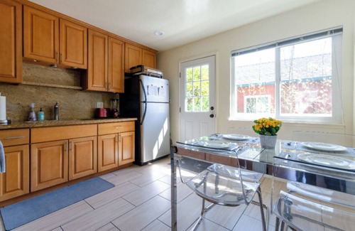 Lincoln Highlands Apartamento | NUEVO "Oakland - Luxury Apartment" Moderno y con estilo