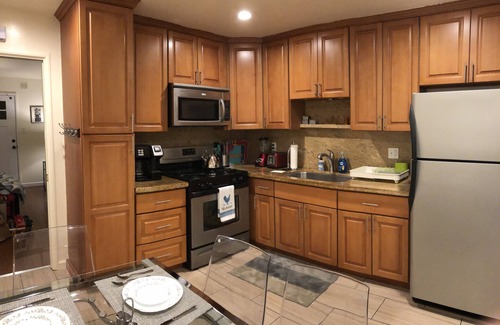 Lincoln Highlands Apartamento | NUEVO "Oakland - Luxury Apartment" Moderno y con estilo