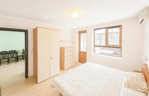 Primorski Apartamento | Lovely Nest with Glass Veranda