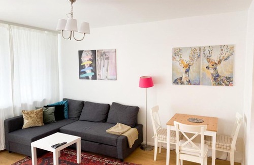 Lehen Apartamento | Lovely NEW apartment, CENTRAL, free parking