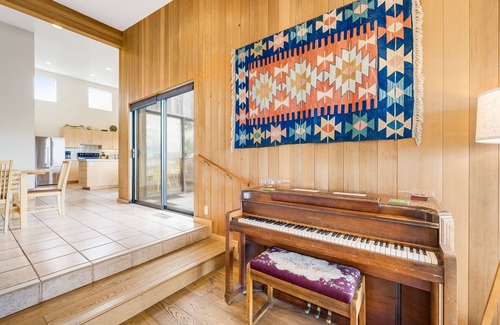 Sea Ranch Casa | precioso escapada frente al mar, y bañera de hidromasaje privada con el perro, y piscina comunitaria!