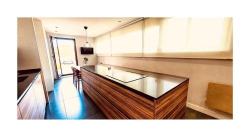 Paterna Apartamento | Lovely penthouse condo with pool