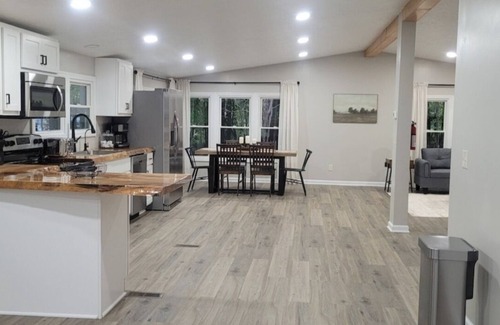 Wayland Casa | Lovely private 3 bedroom house nestled in the Hiram countryside.