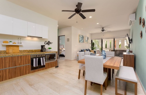 Zazil-ha Apartamento | Lovely, Private, Secure and Excellent Located One Bed Condo