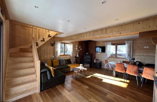 Les Angles Chalet De Esquí | Bonito chalet tranquilo con estufa, 4 habitaciones y cocina equipada