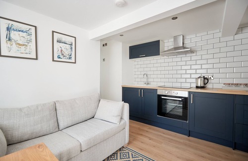 Kemerton Cabaña | Lovely Quiet Cottage in Kemerton!