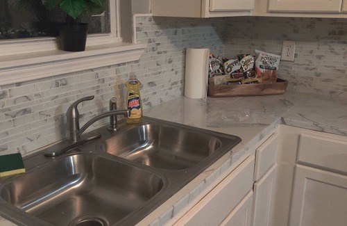 Mid City North Casa | Lovely Remodeled one bedroom Apartment with free parking