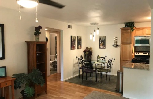 Glenwood Grove - North Iris Condominio | Lovely, Remodeled, Zen-like, 1-bdrm. Condo!