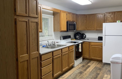 Clark Fork Condominio | Lovely rental unit in downtown Clark Fork 521