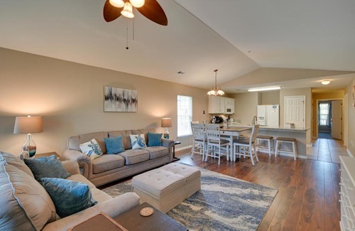 Carolina Forest Apartamento | Lovely River Oaks Condo with Resort Amenities!