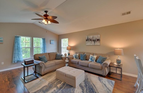 Carolina Forest Apartamento | Lovely River Oaks Condo with Resort Amenities!