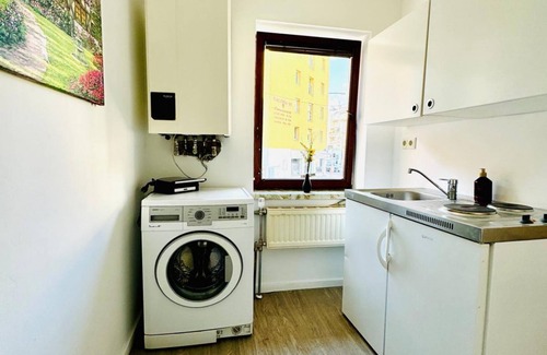 Grinzing Apartamento | Lovely Room in Shared Apt 10 Min Walk to FAC Platz