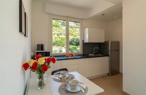 Sanremo Apartamento | Lovely Sea View Apt with Terrace and Balcony
