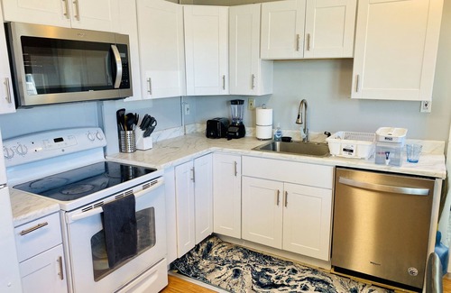 Ortley Beach Apartamento | Lovely Seaside Park Getaway - Walk to Beach & Bay - Parking, Badges, BBQ