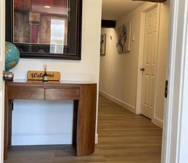 Queens Square Casa | Lovely single room 5 minutes walk from ocean