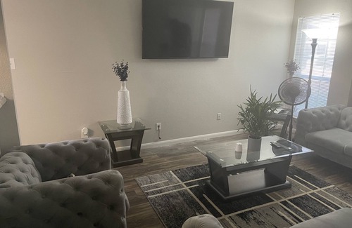 Woodforest Casa | Lovely Spacious Vacation