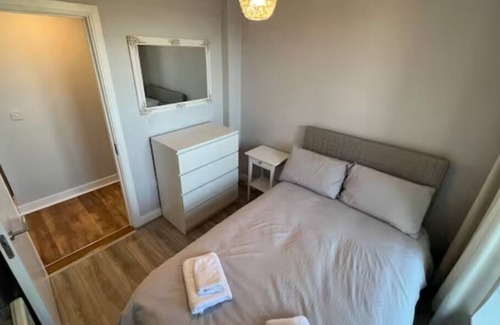 Sallins Apartamento | Lovely Specious 2 Bedroom Apartment, Free Parking