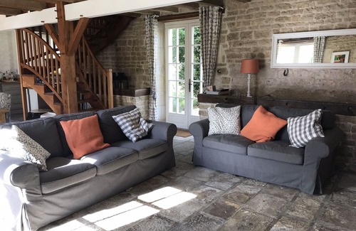 Brioux-sur-Boutonne Otro | Encantadora casa de piedra, gran piscina privada climatizada y jardines, ideal para familias