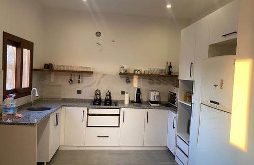 Karaoz Casa | Lovely Stonehouse with Pool and Backyard in Izmir